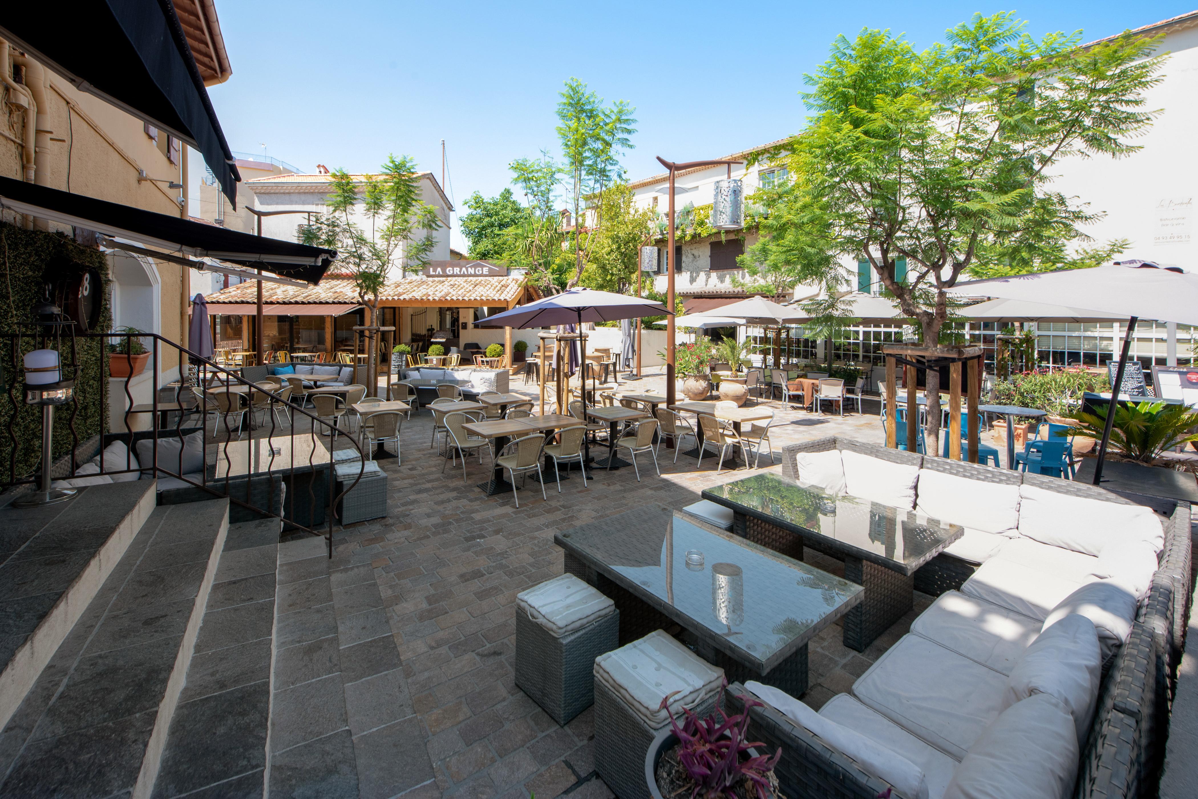 Comfort Aparthotel Mandelieu La Napoule Village Екстериор снимка